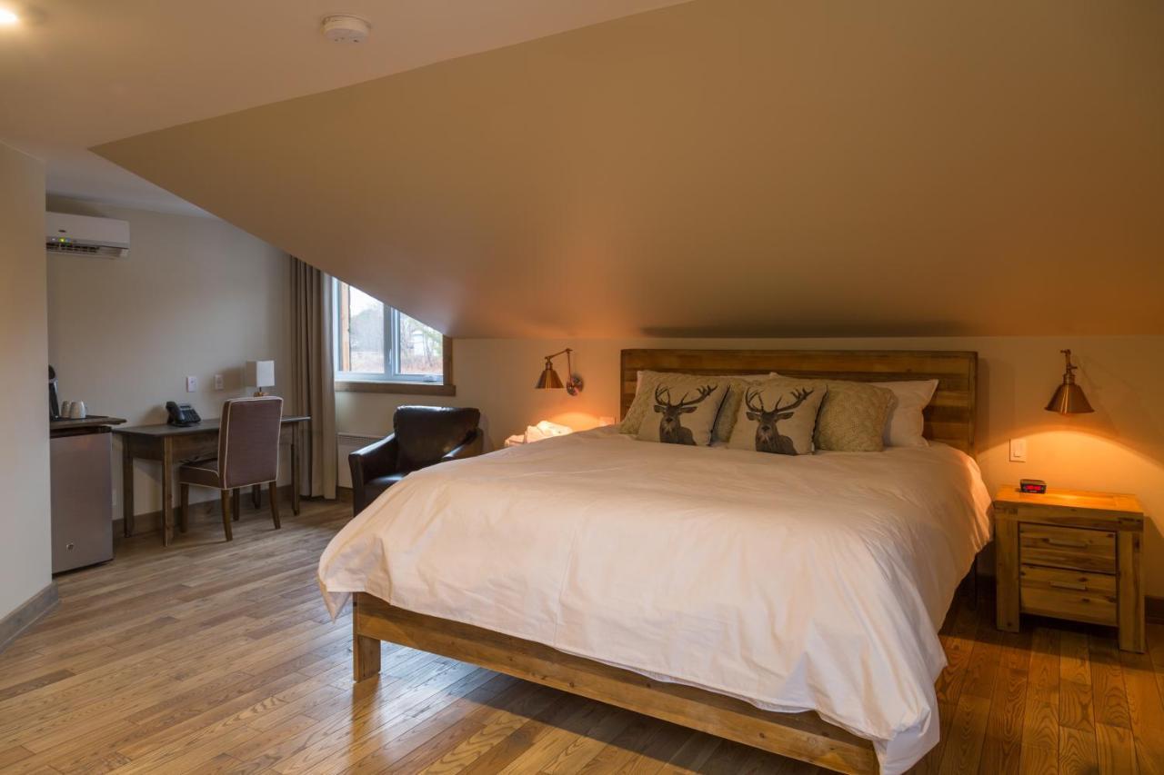 Hotel "Le Suisse" Saint-Donat-de-Montcalm Εξωτερικό φωτογραφία